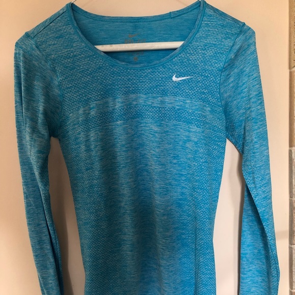 NIKE DRI-FIT LONGSLEEVE - Picture 1 of 6